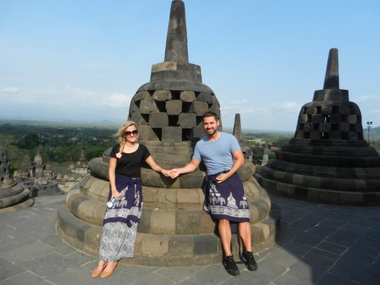 Tina und Matthias Eckert am Borobodur-Tempel auf Java