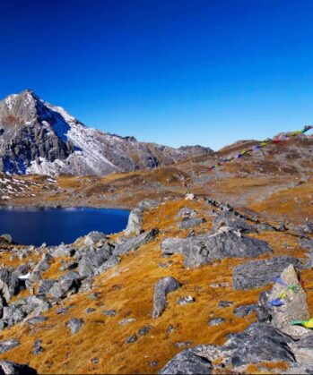 Berglandschaft mit einem Bergsee