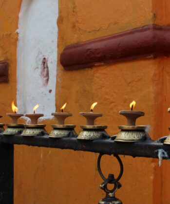 Brennende Kerzen in Kathmandu