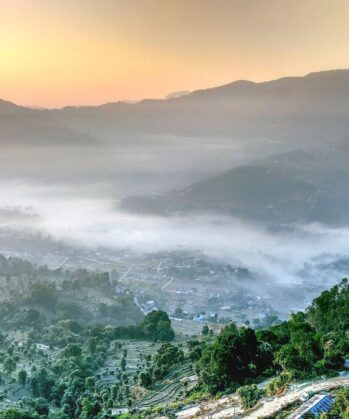 Ausblick von der Friedensstupa in Pokhara